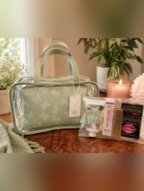 ✨ Clear Travel Cosmetic Bag Set (Sage) + FREE Beauty Bundle ✨